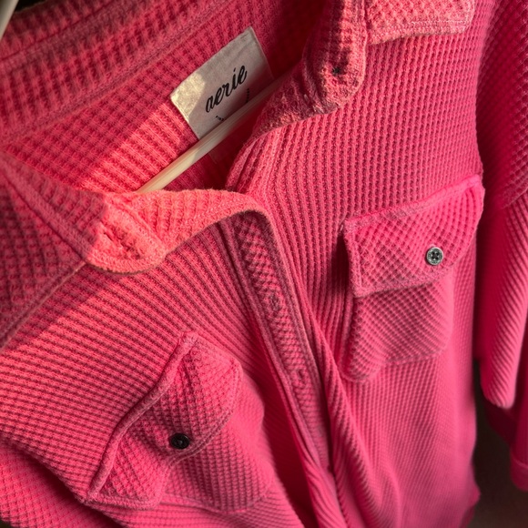 Aerie Men's Bright Pink Button Down Shirt - Picture 4 of 4